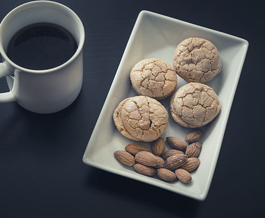 Vanilla Almond Coffee with Cookies